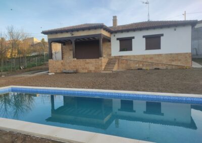 VIVIENDA LA TALA CON PISCINA